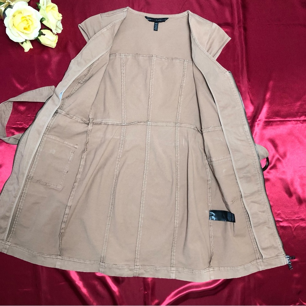 White House Black Market (WHBM) V-Neck Front Zip Cap Sleeve Casual Dress - Picture 5 of 7